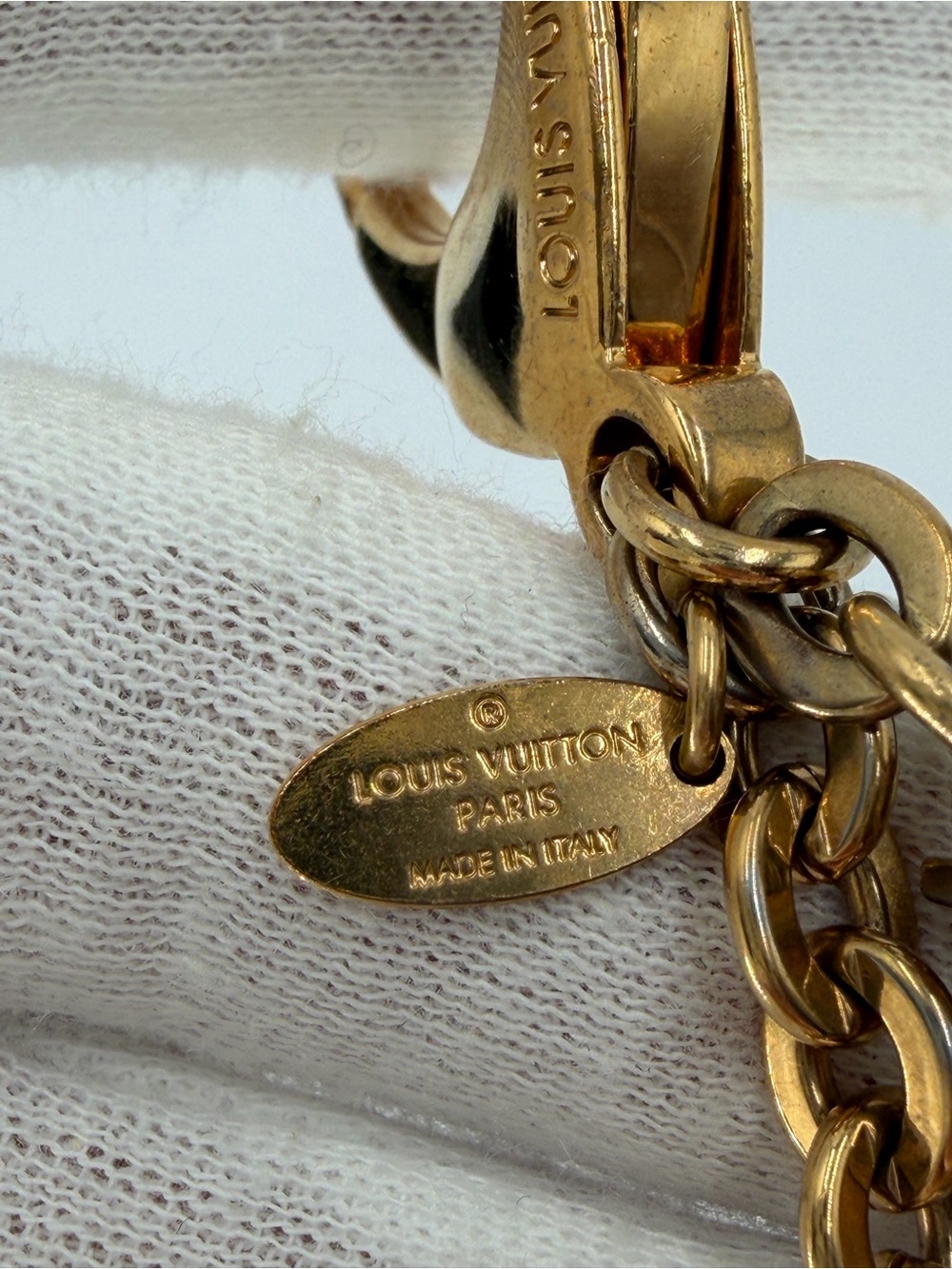 Louis Vuitton Hollow Flower Gold-Tone & Peach Resin LV Flower Bag Charm w/COA - Picture 7 of 12